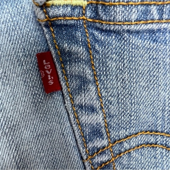 LEVI’S Cut off Denim Jean Shorts - Picture 6 of 9